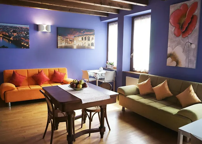 Romeo\'S Guest House