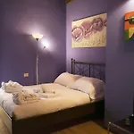 Romeo\'S Guest House